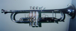Bb Trumpet GETZEN Eterna II เลขเครื่อง P10809 ใครพบเห็นแจ้งเบาะแสด้วยครับ